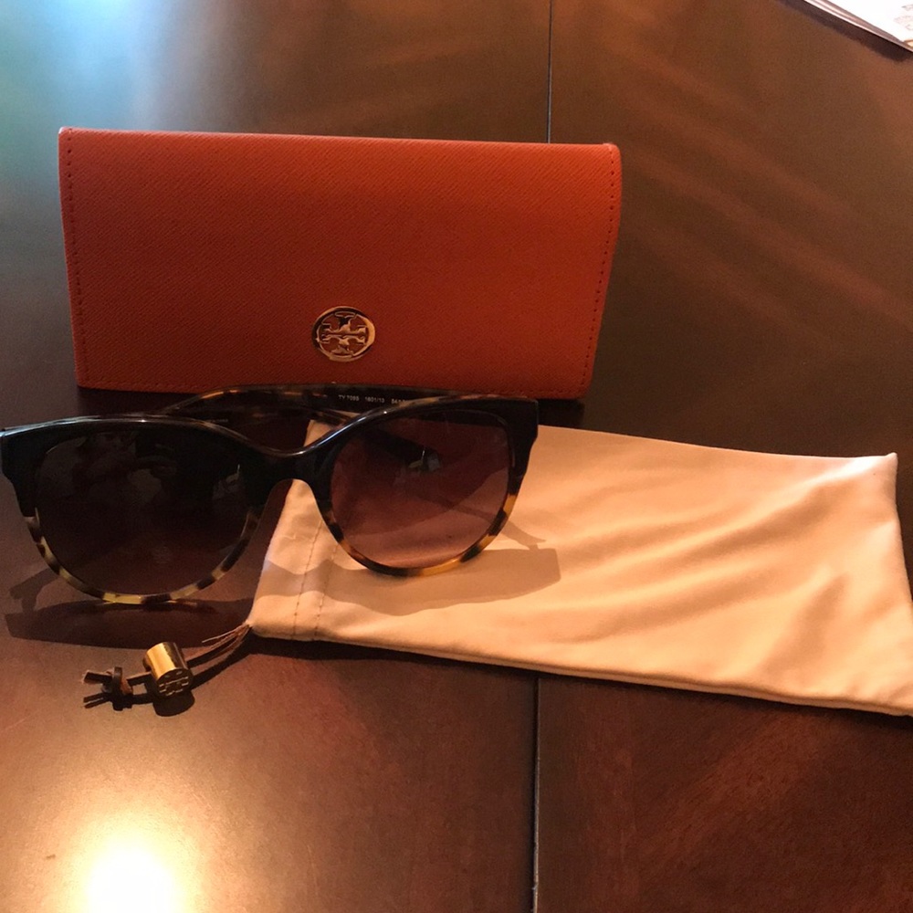 🔴SOLD🔴 Tory Burch Sunglasses
